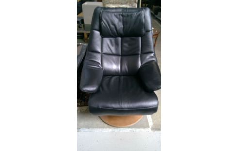 HUKLA RELAXSTOEL ZWART LEDER MET TOEBEHOREN