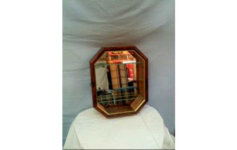 VITRINE HOLZ 2-EBENEN SPIEGEL GOLDF. VERZ.