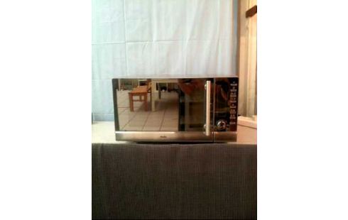 MIKROWELLE <STUDIO> EDELSTAHL 4 IN 1