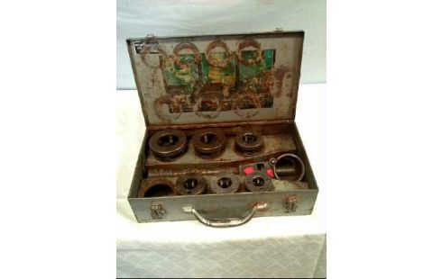 GEWINDESCHNEIDER & -KLUPPE 8-TEILIG