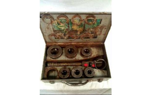 GEWINDESCHNEIDER & -KLUPPE 8-TEILIG