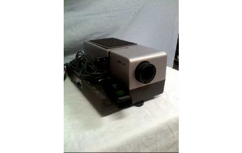 DIAPROJEKTOR <BRAUN> D35 M. KOFFER