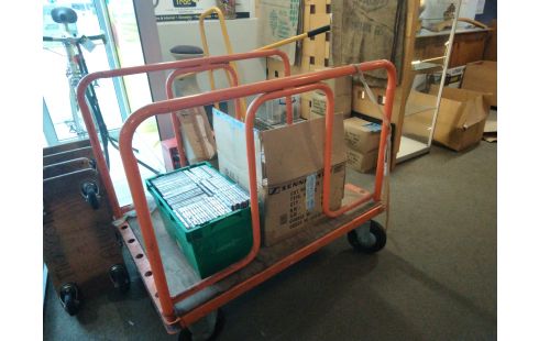 CHARIOT DE MANUTENTION