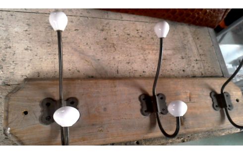 PORTE MANTEAU MURAL ANCIEN