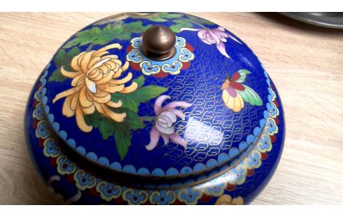 VASE COUVERT CLOISONNE CHINOIS