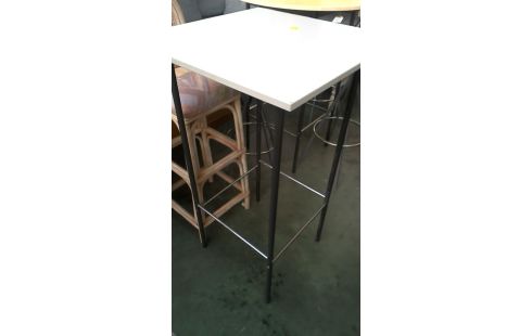 TISCH QUADRATISCH HOCH DAS STÜCK GRAU