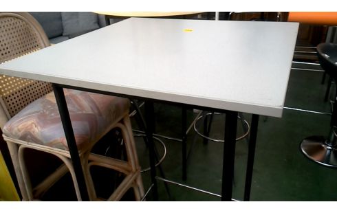 TISCH QUADRATISCH HOCH DAS STÜCK GRAU