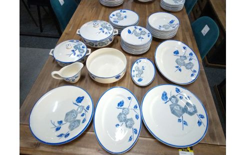 SERVICE LUNEVILLE 45 PIECES