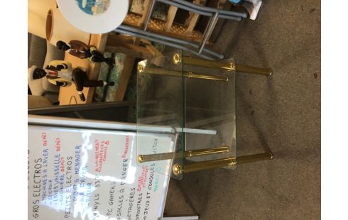 ETAGERE EN VERRE DORÉ