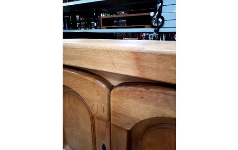 MEUBLE D'APPOINT STYLE CHALET + CLE