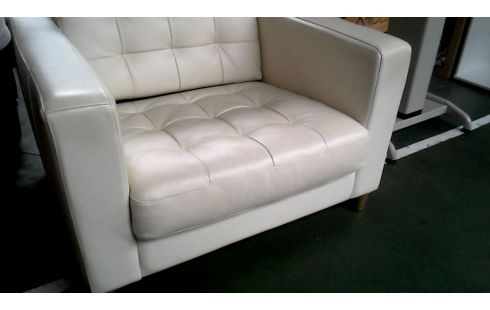 BUTACA. IKEA BEIS CUERO