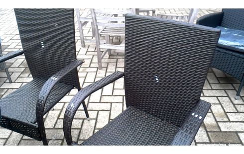 TUINSTOEL LOT VAN 2 BR