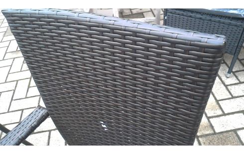 TUINSTOEL LOT VAN 2 BR