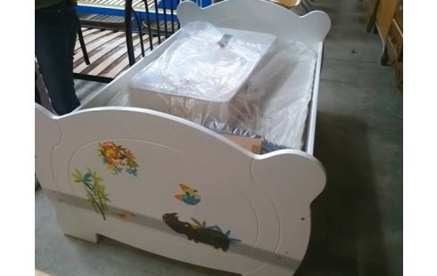 LIT ENFANT EVOLUTIF VERTBAUDET 140X90 ET 190X90 AVEC MATELAS