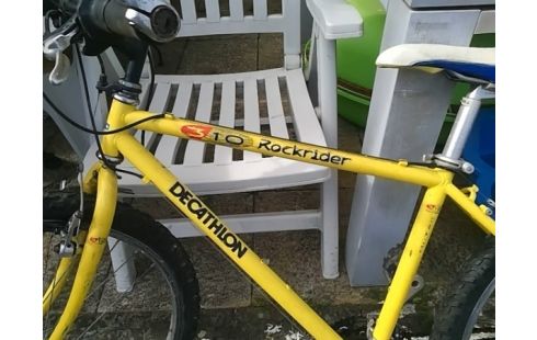 VELO JAUNE 310 ROCKRIDER