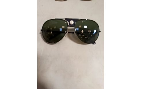 PAIRE DE LUNETTE SOLAIRE