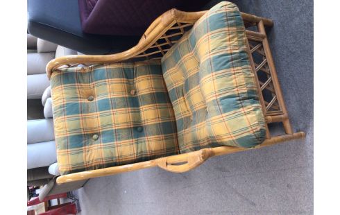FAUTEUIL ROTIN TISSU CARREAUX