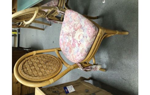 CHAISE EN ROTIN LOT DE 4