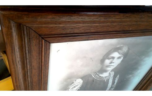 MARCO ROBLE, , FOTO MUJER