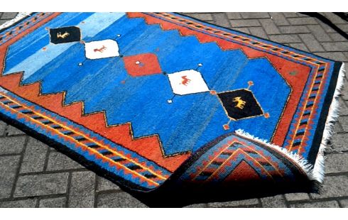 TAPIS NOUE MAIN BLEUE MET ROUGE