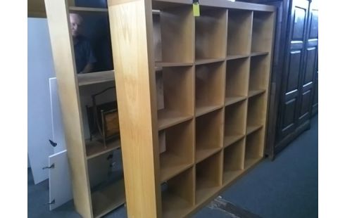 BIBLIOTHEQUE MODERNE 16 CASES