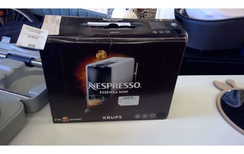 MACHINE NESPRESSO ESSENZA MINI