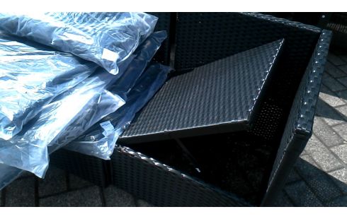 GARTENMÖBEL SCHWARZ MET