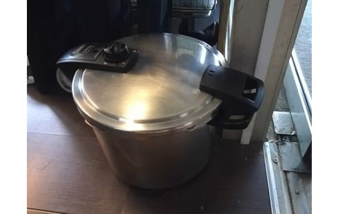 COCOTTE SEB 10L (INDUCTION)