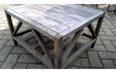 MESA DE JARDÍN BAJO TECA