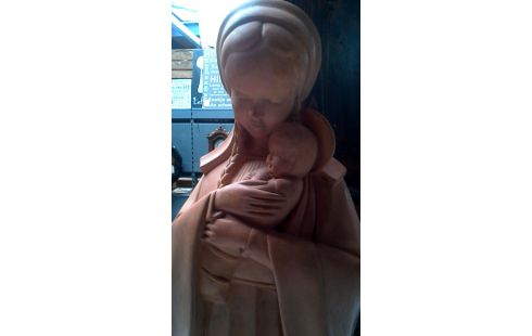 STATUE TERRA COTTA MET KIND