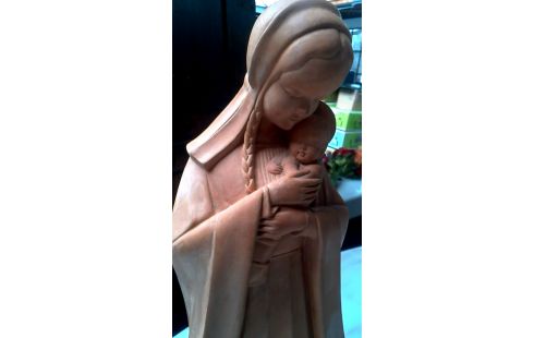 STATUE TERRA COTTA MET KIND