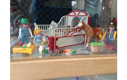 PLAYMOBIL BOX CHEVAL