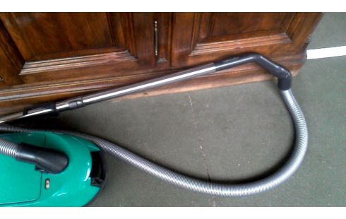 ASPIRATEUR MIELE VERTE