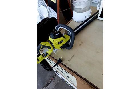 TAILLE HAIE ELECTRIQUE RYOBI+ ACC RES