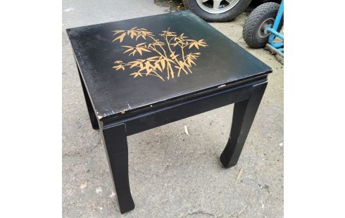 BOUT DE CANAPE ASIATIQUE