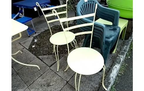 4 CHAISES DE JARDIN