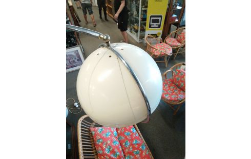 LAMPADAIRE HARVEY GUZZINI GLOBE ABÎMÉ