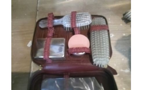 TROUSSE DE VOYAGE VINTAGE
