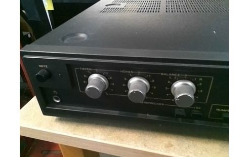 AMPLIFICATEUR UHER VG 820