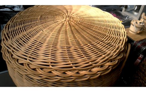 WÄSCHEKORB. GROSSER RATTAN