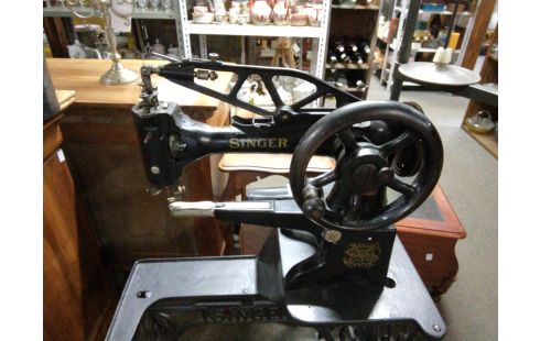 MACHINE A COUDRE CUIR SINGER