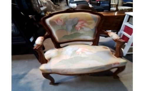 FAUTEUIL STYLE REGENCE TISSU FLEURI