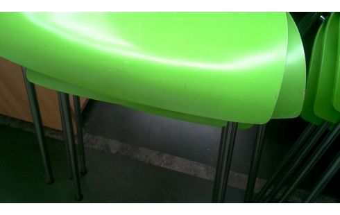 4 CHAISES DESIGN KARTELL VERTE