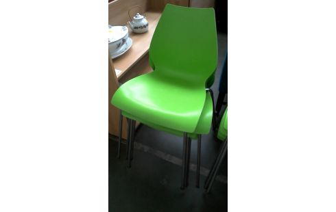 4 CHAISES DESIGN KARTELL VERTE