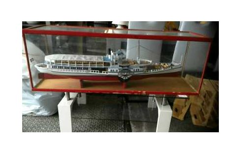 MAQUETTE BATEAU A AUBE