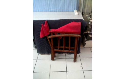 REGIESTUHL HOLZ ROT KLAPPBAR