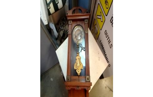 REGULATEUR ANCIEN BALANCIER DORE