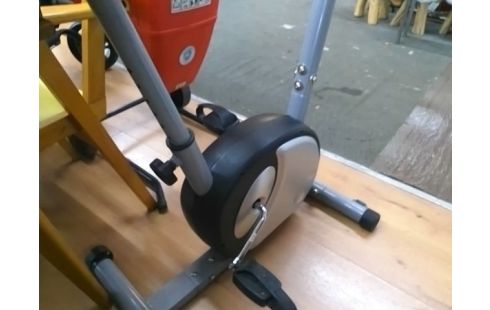 VELO D'APPARTEMENT .