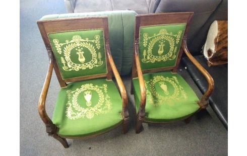 FAUTEUIL STYLE EMPIRE LA PAIRE  DAUPHIN