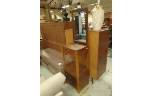 MEUBLE AVEC MIROIR